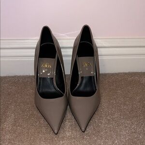 Zara Women's Grey Patent Heels